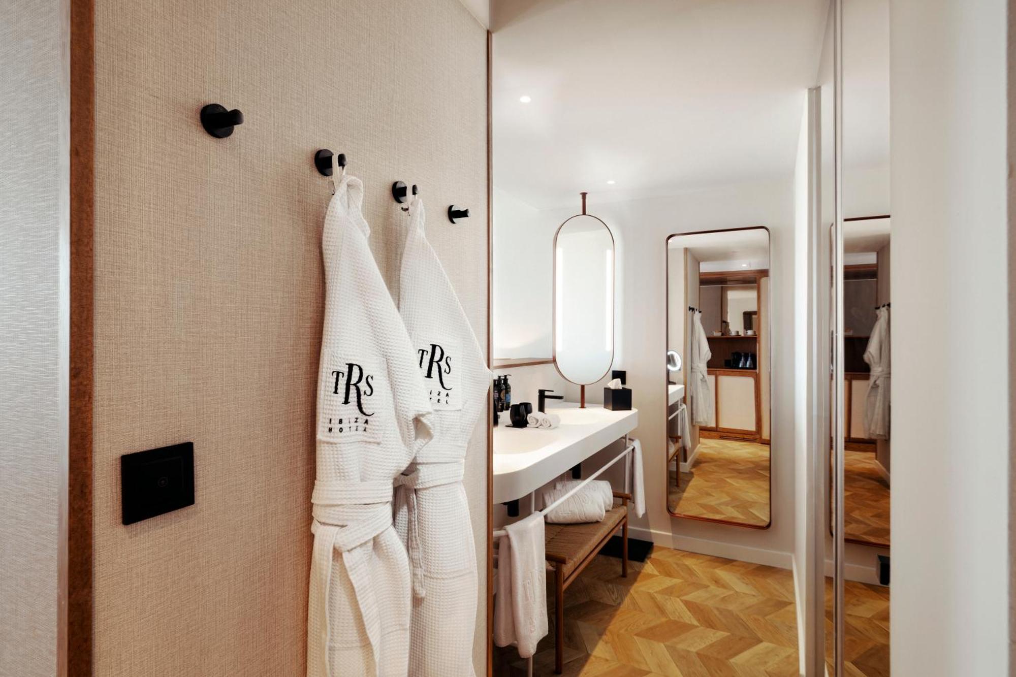 The Signature Level At Trs Ibiza (adults Only) Hotel San Antonio (Ibiza)