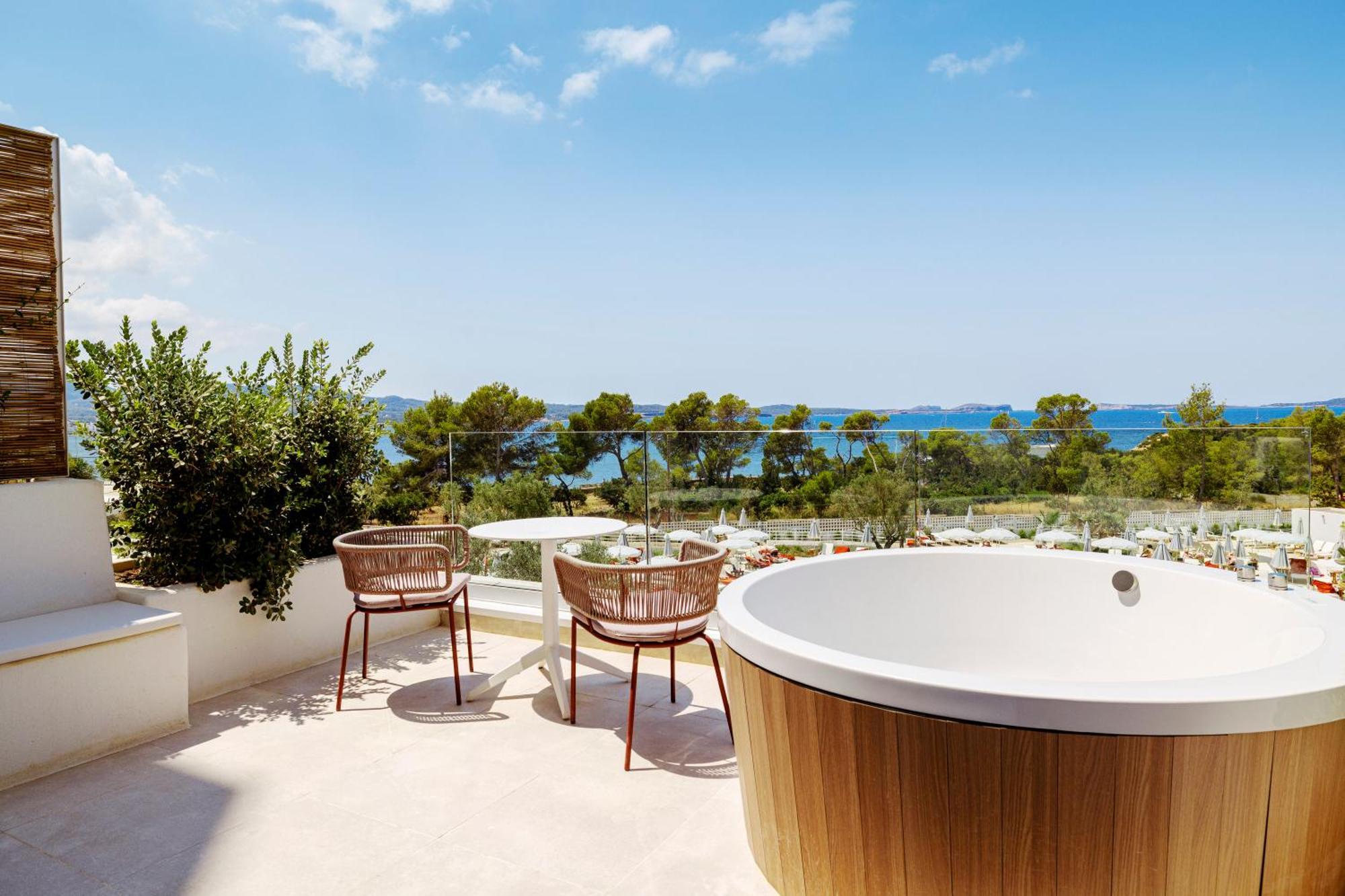 The Signature Level At Trs Ibiza (adults Only) San Antonio (Ibiza)